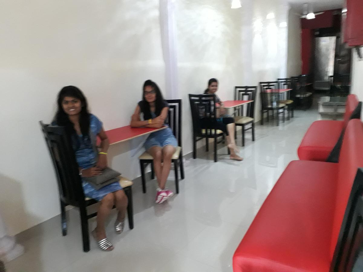 Town Hostel Mumbai - Ac Dormitory Bagian luar foto
