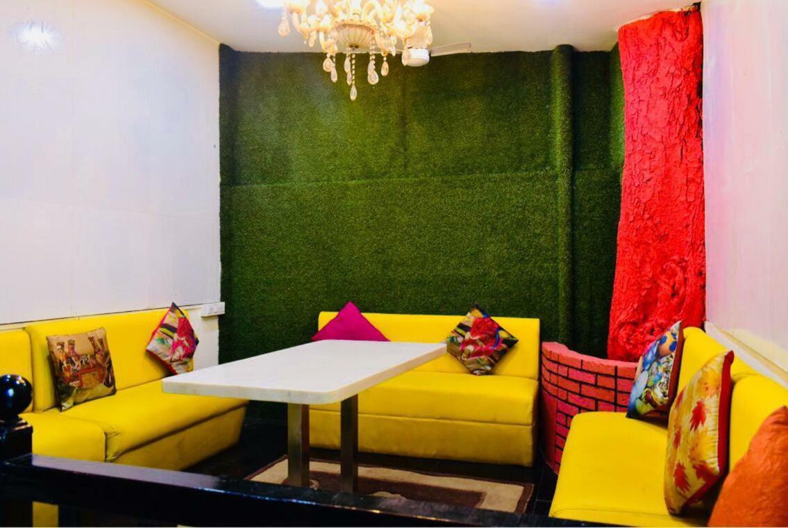 Town Hostel Mumbai - Ac Dormitory Bagian luar foto