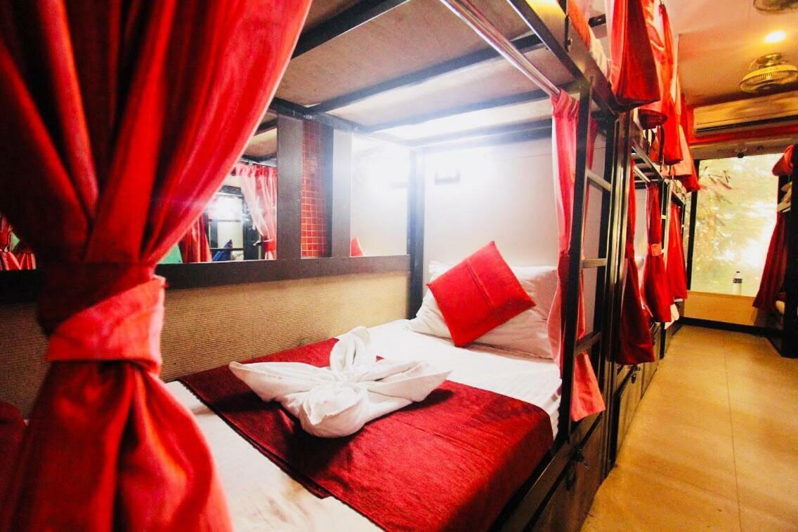 Town Hostel Mumbai - Ac Dormitory Bagian luar foto