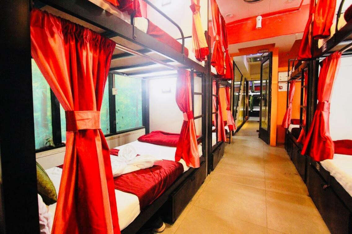 Town Hostel Mumbai - Ac Dormitory Bagian luar foto
