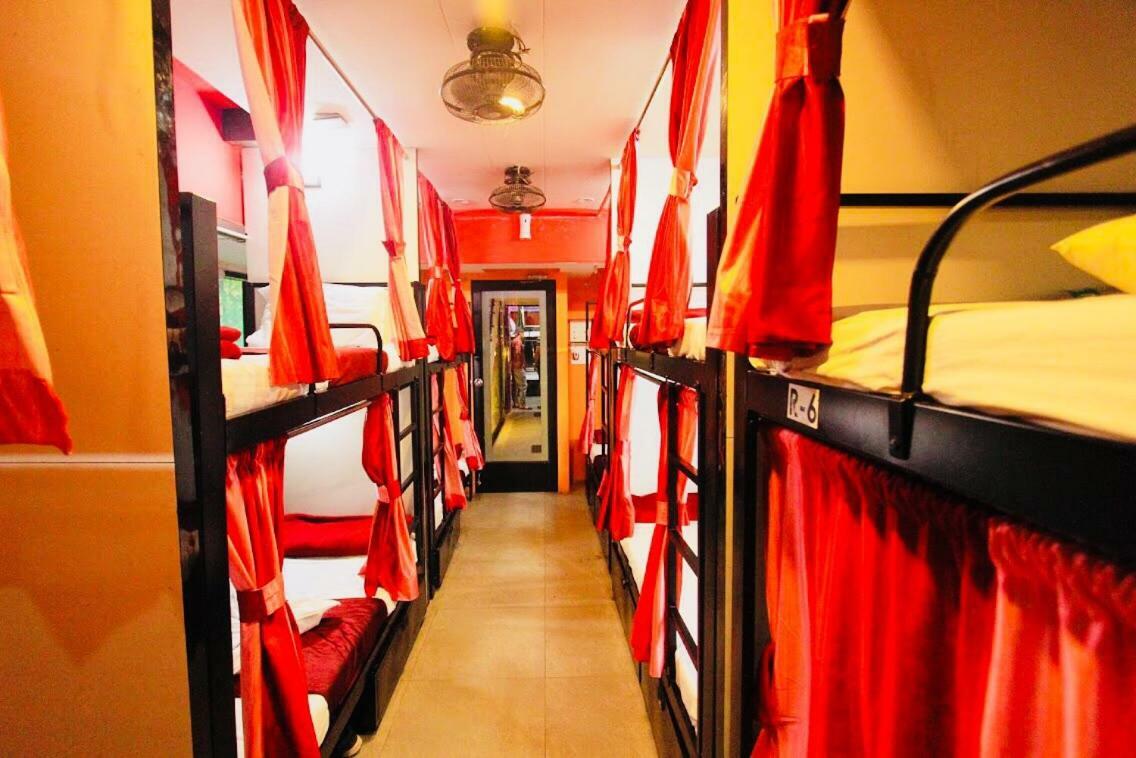Town Hostel Mumbai - Ac Dormitory Bagian luar foto