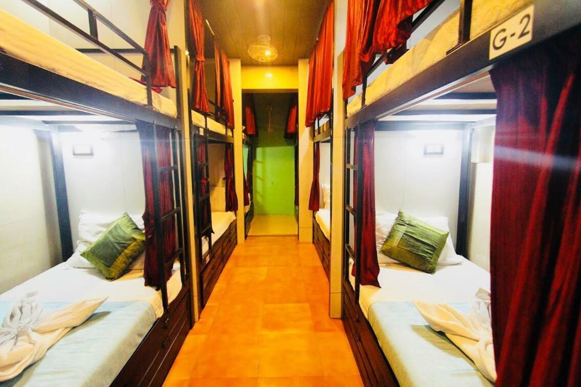 Town Hostel Mumbai - Ac Dormitory Bagian luar foto